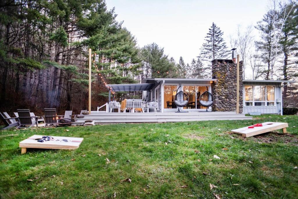 Prattvilla -catskill -mountain Escape 5 Bedroom ,3 Bath With Hot Tub Villa
